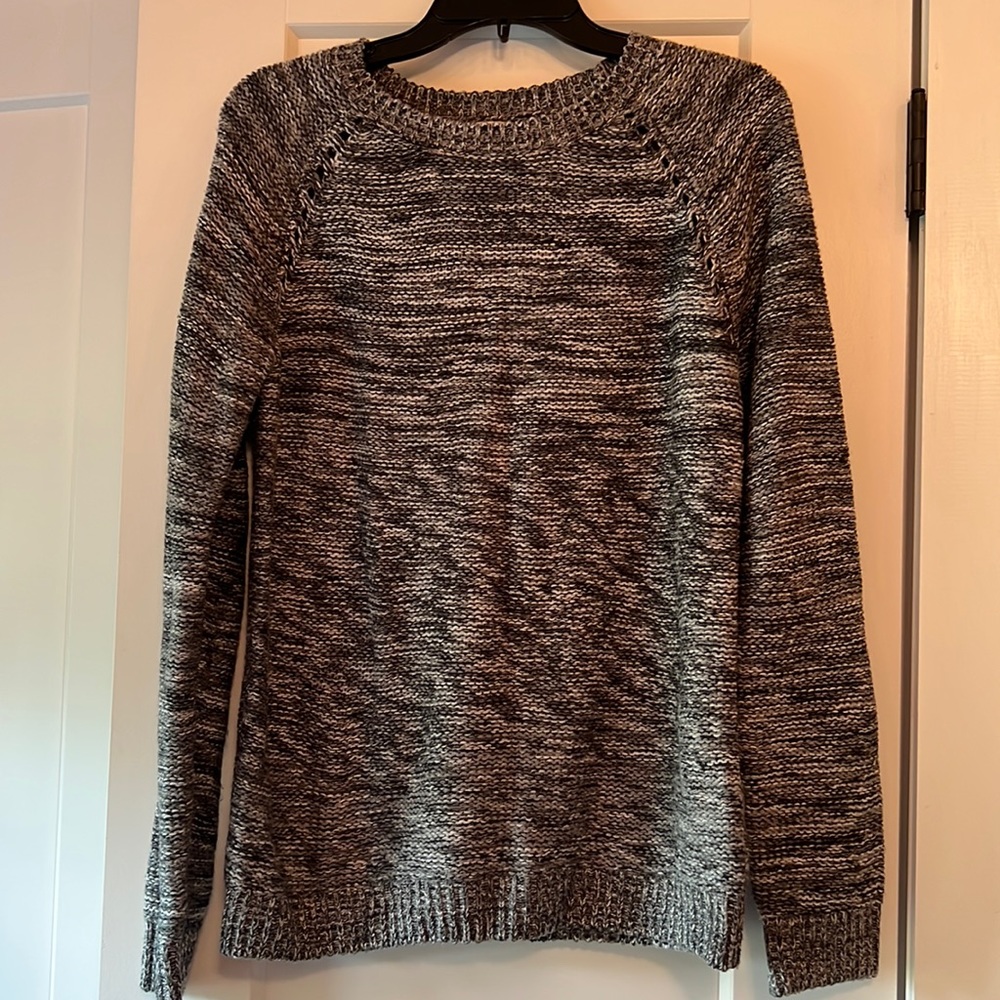 Mossimo Black/White Sweater